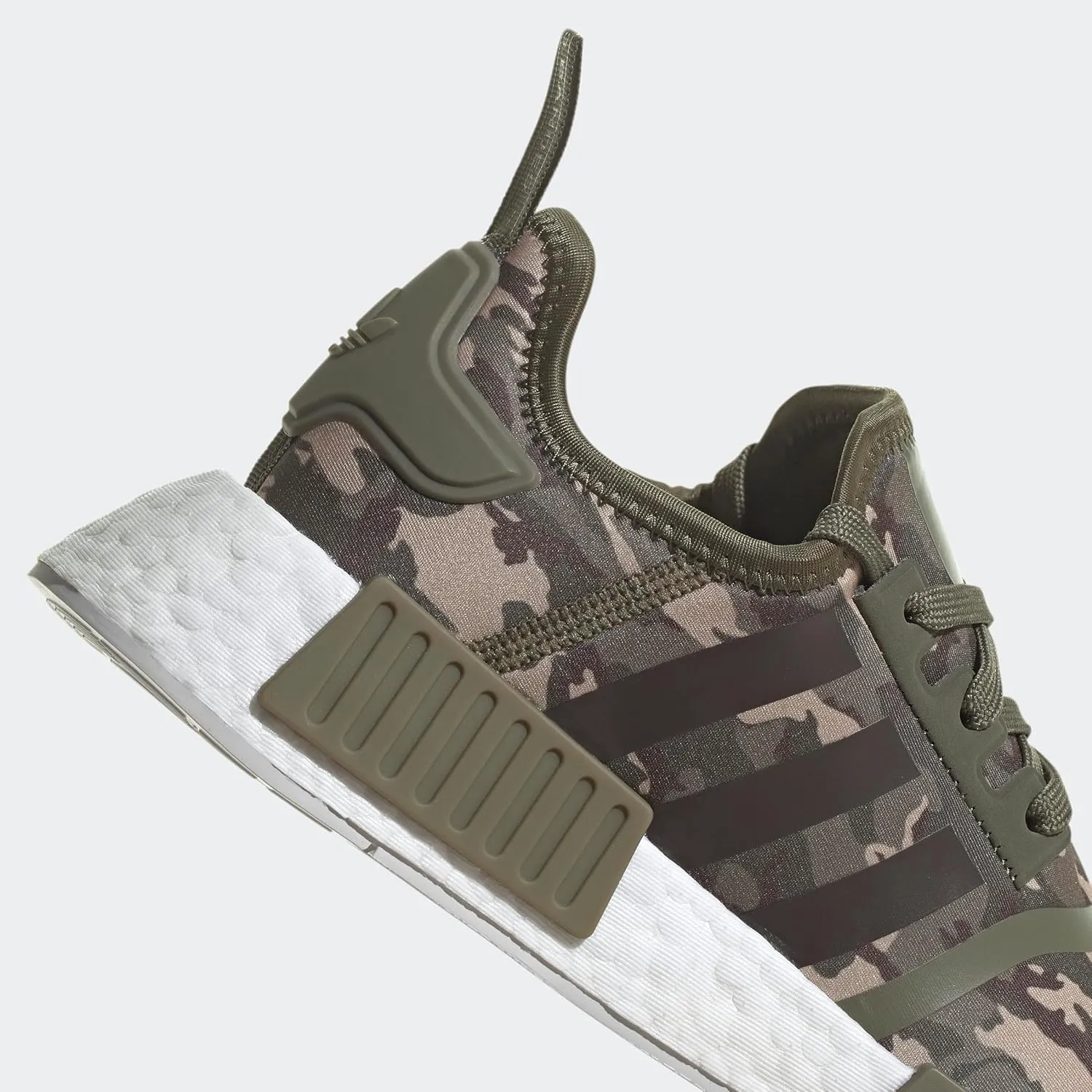 adidas Unisex-Child NMD_r1 C (Little Kid) Sneaker