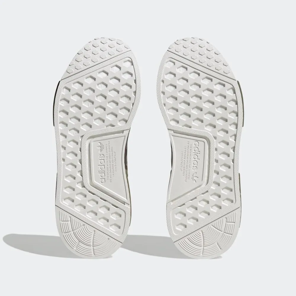 adidas Unisex-Child NMD_r1 C (Little Kid) Sneaker