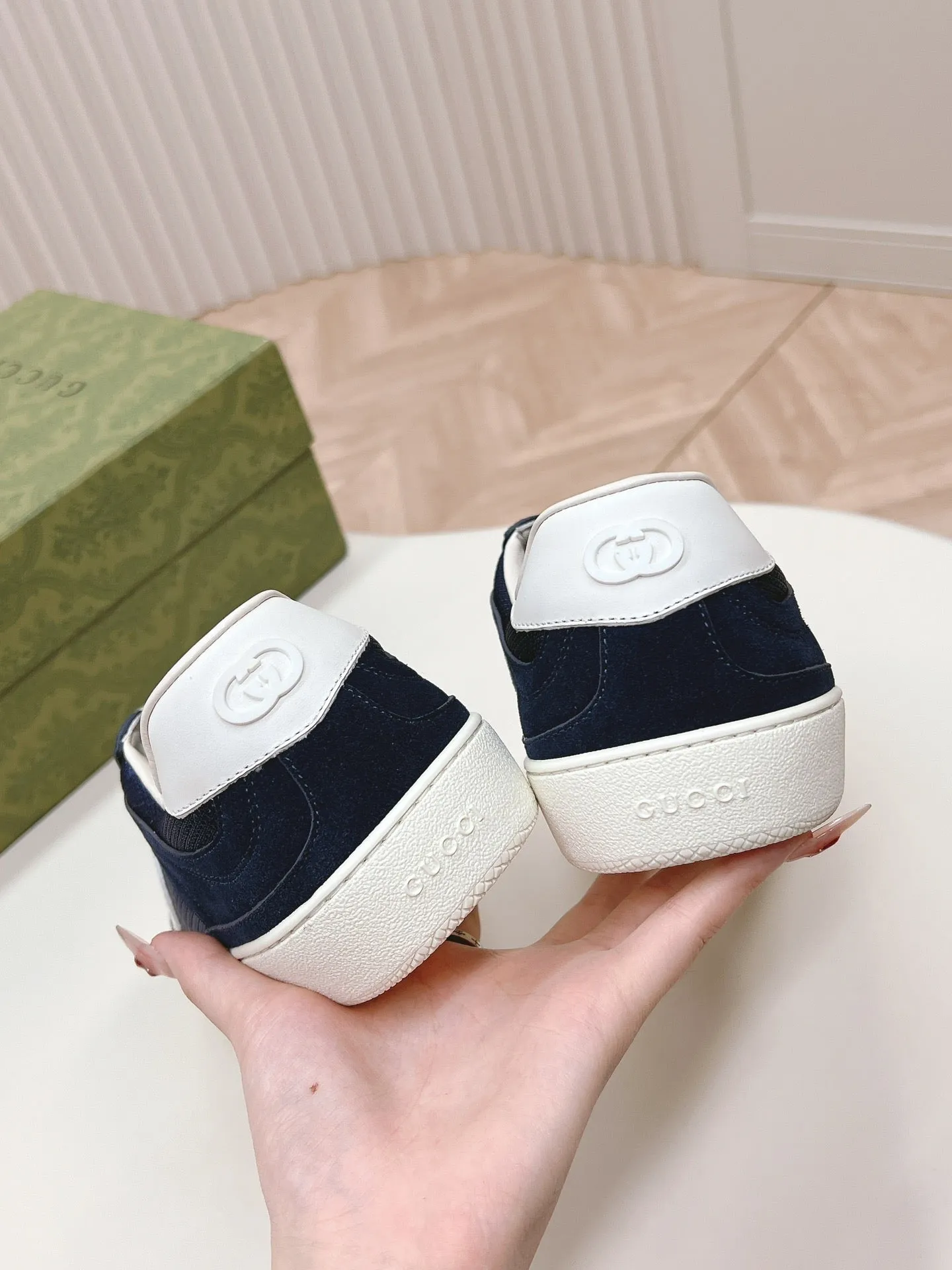 BLUE SUEDE WITH SNEAKER IN Trusted by customers Worldwide availability G SPACE Gucci INTERLOCKING AND MESH