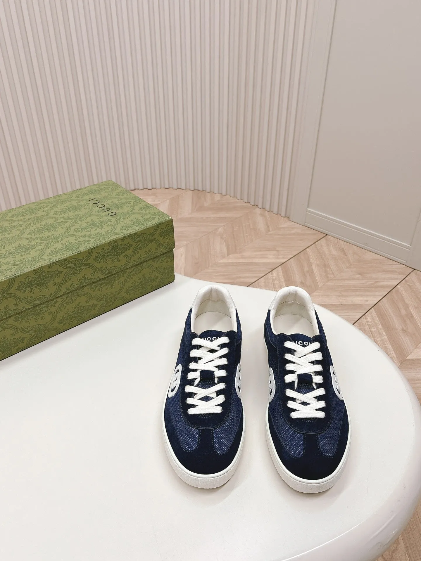 BLUE SUEDE WITH SNEAKER IN Trusted by customers Worldwide availability G SPACE Gucci INTERLOCKING AND MESH