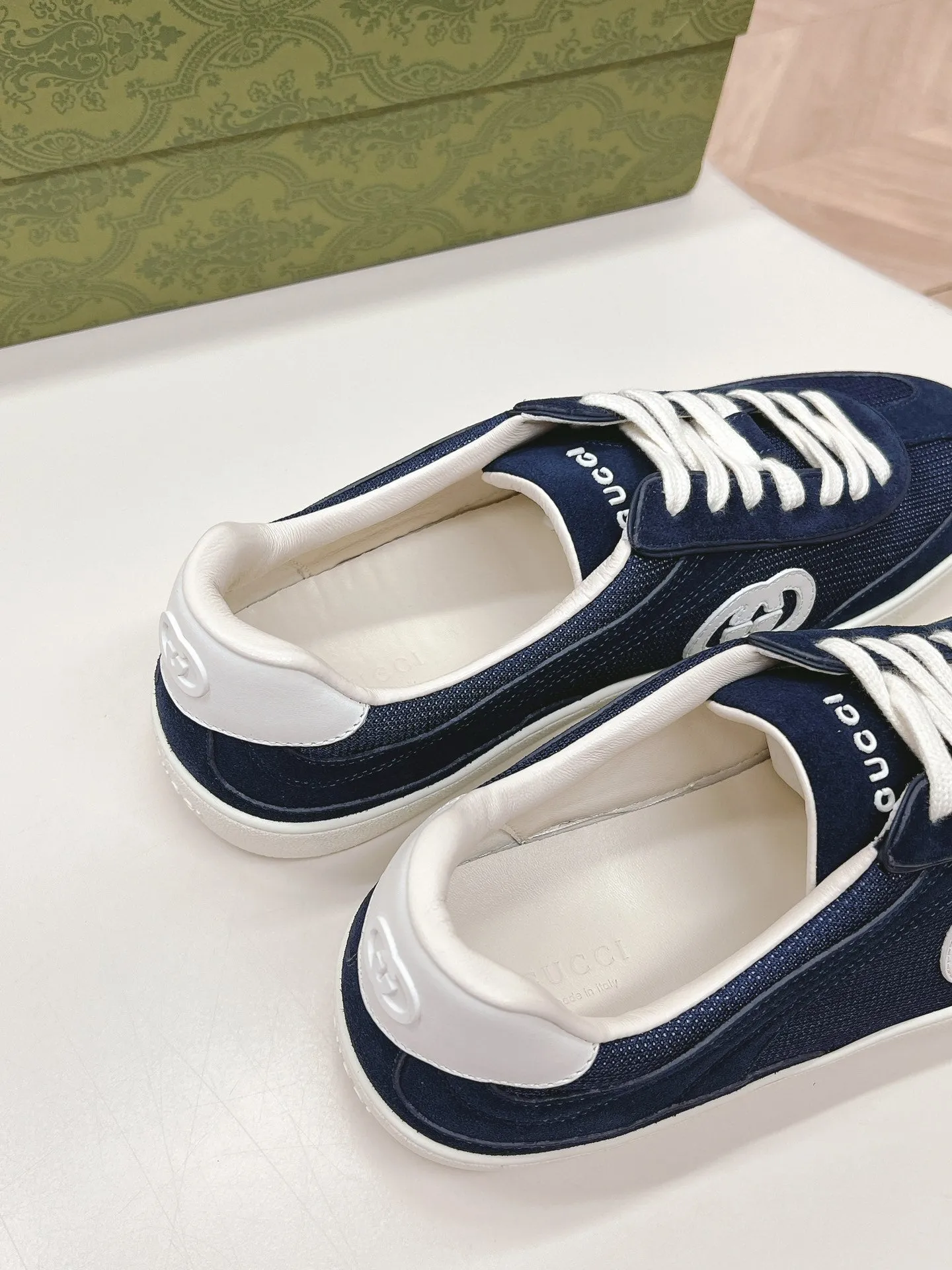 BLUE SUEDE WITH SNEAKER IN Trusted by customers Worldwide availability G SPACE Gucci INTERLOCKING AND MESH