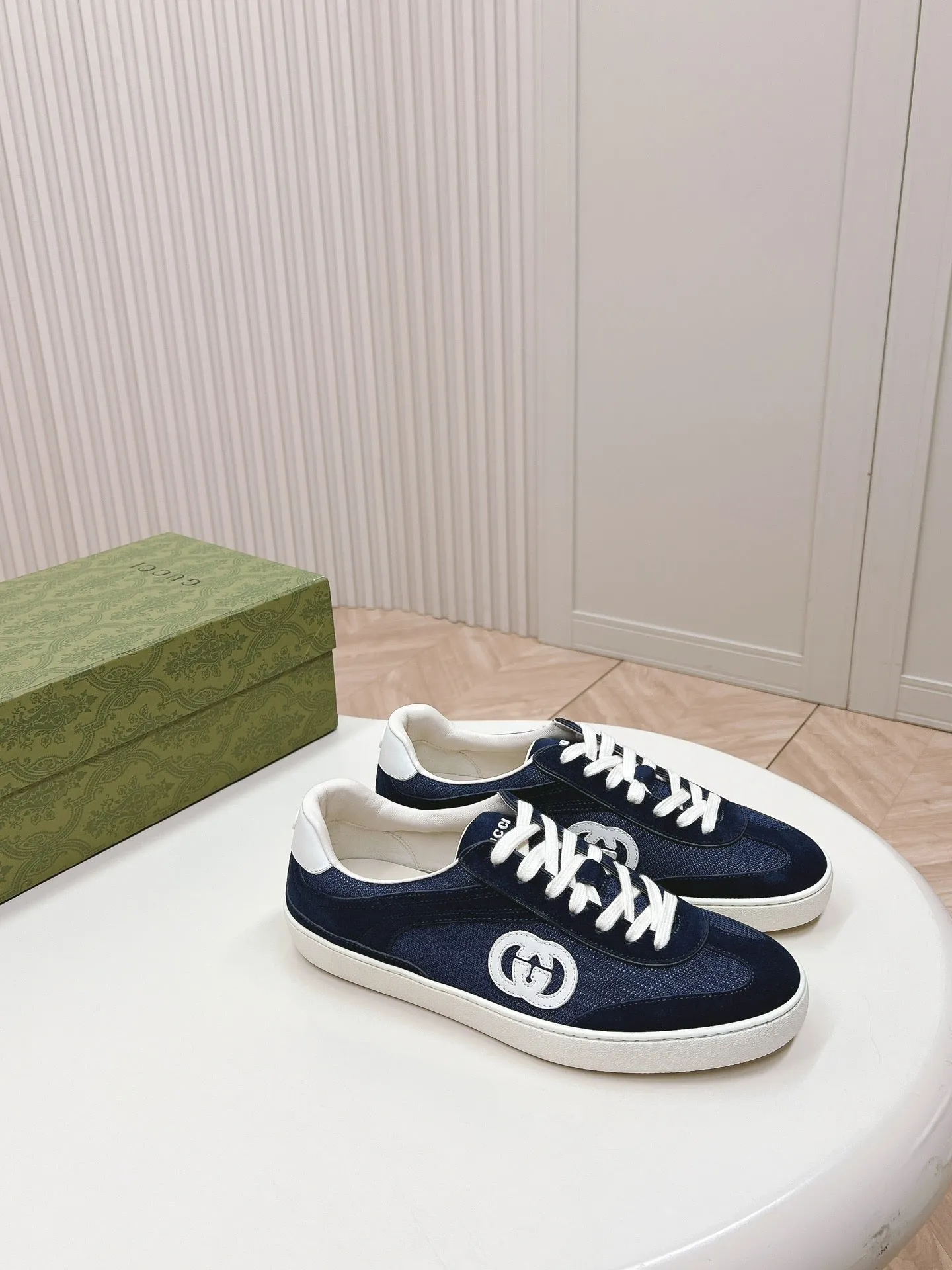 BLUE SUEDE WITH SNEAKER IN Trusted by customers Worldwide availability G SPACE Gucci INTERLOCKING AND MESH