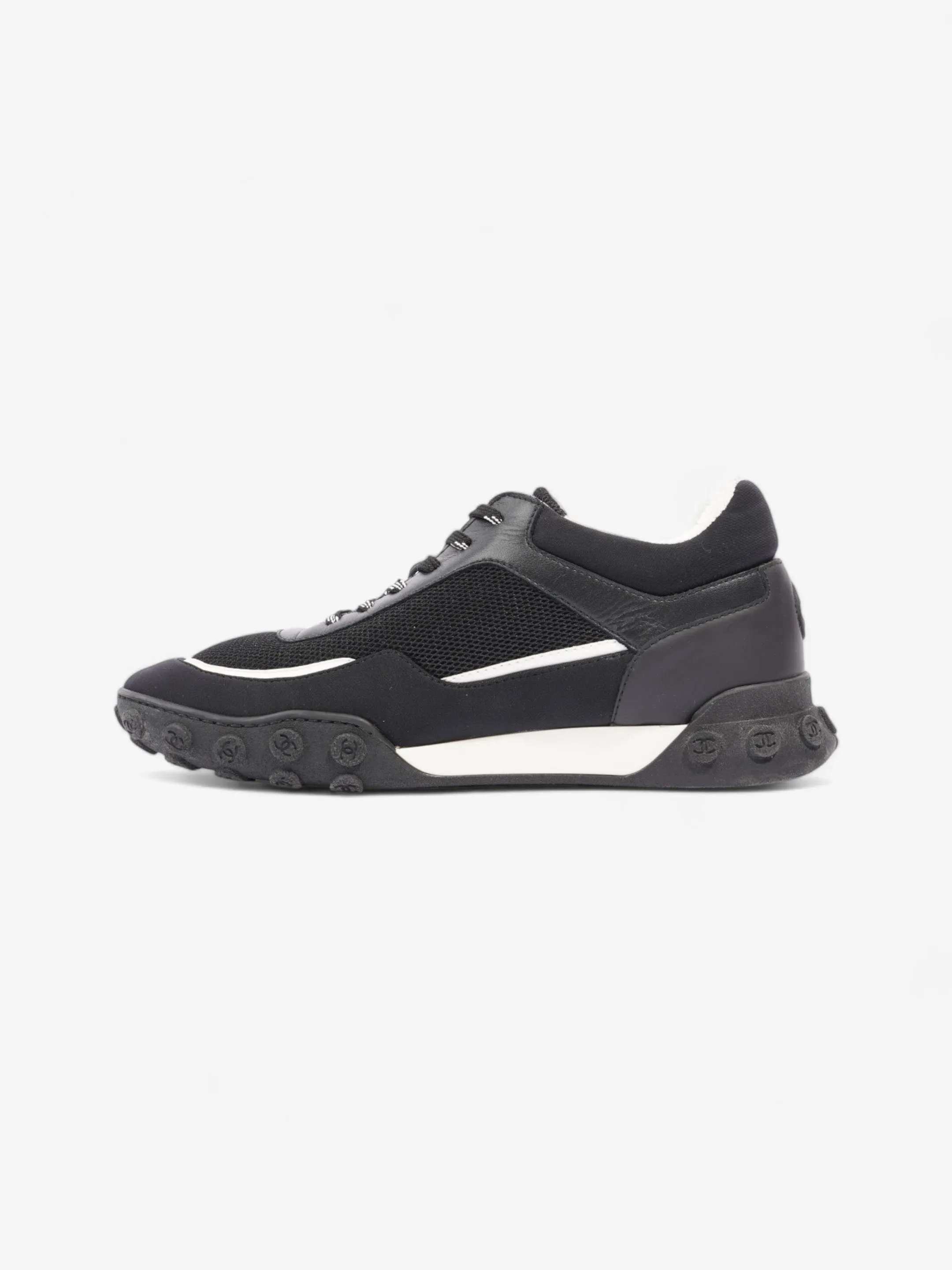 Chanel Low Top Sneaker Black / White Mesh EU 41 UK 8