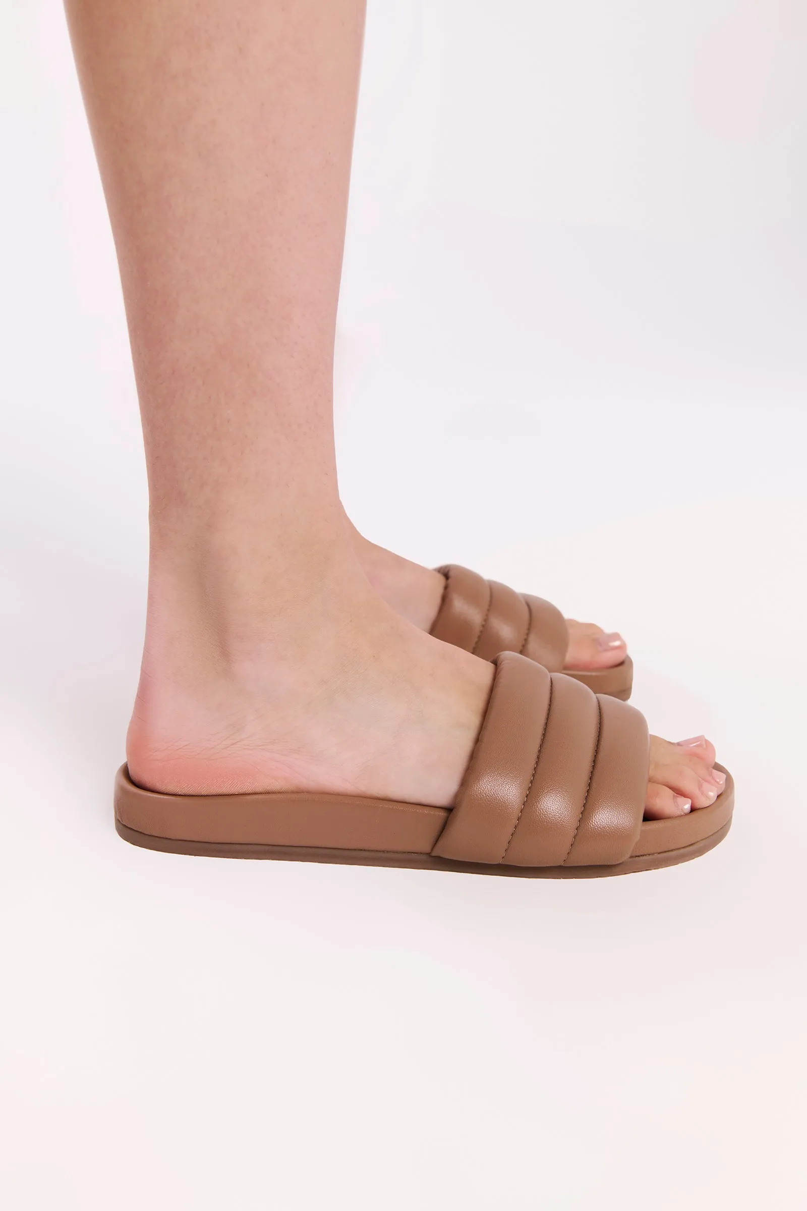 CLASSIC LEATHER SLIDE