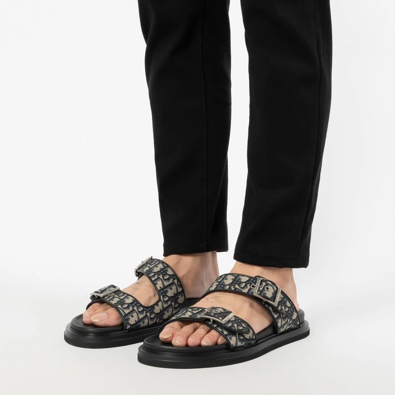 DIOR SANDALS (05)