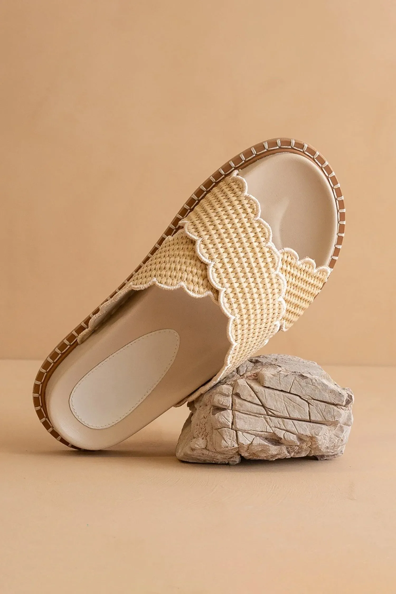 Fabby Raffia Slide