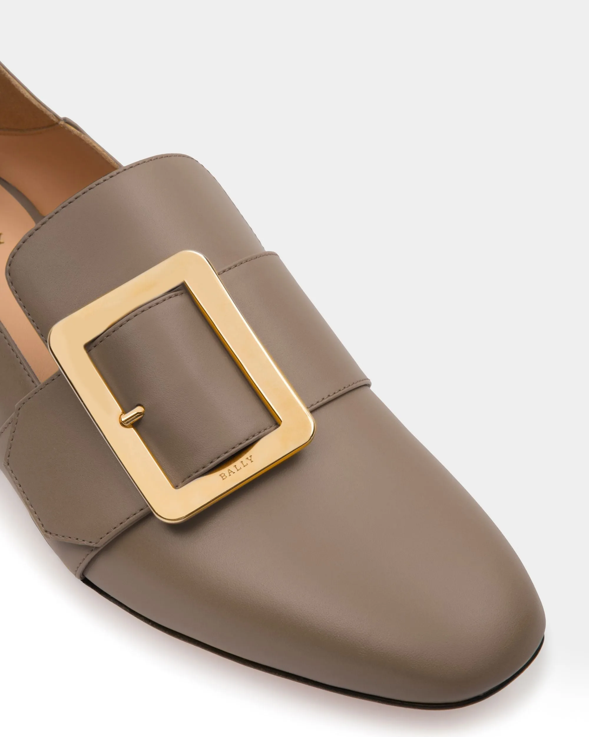 Janelle Leather Loafers In Taupe