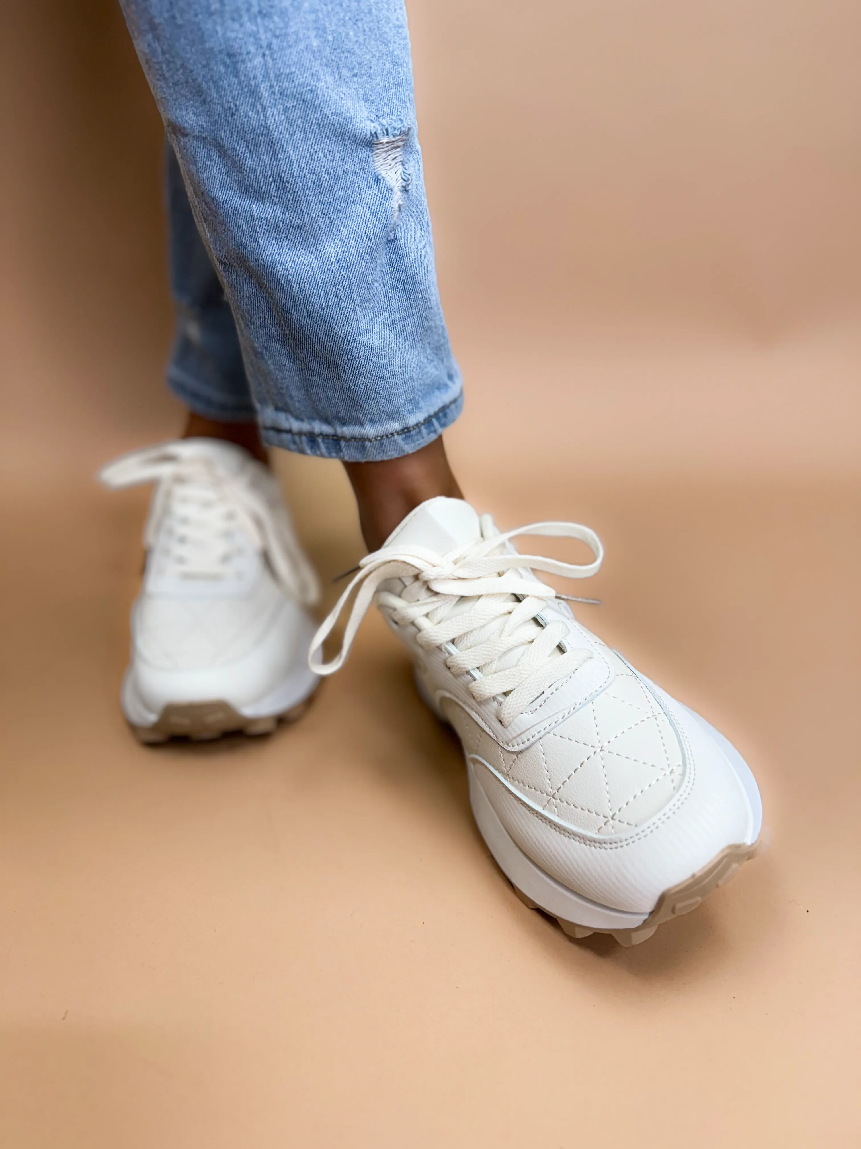 Layla Sneaker in Beige