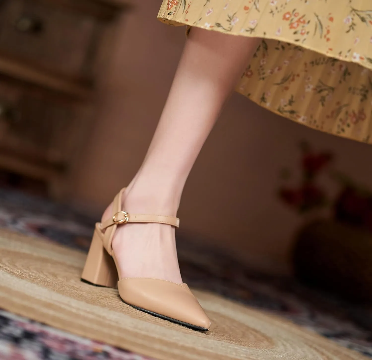 LizFoYa Women Pointed Toe Cutout Dressy Block Heels Leather Ankle Strap Formal Party Chunky High Heels