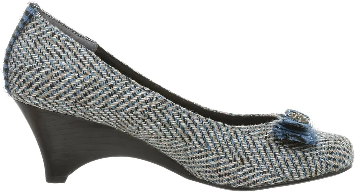 Naughty Monkey Women's Nip Tuck Wedge Pump