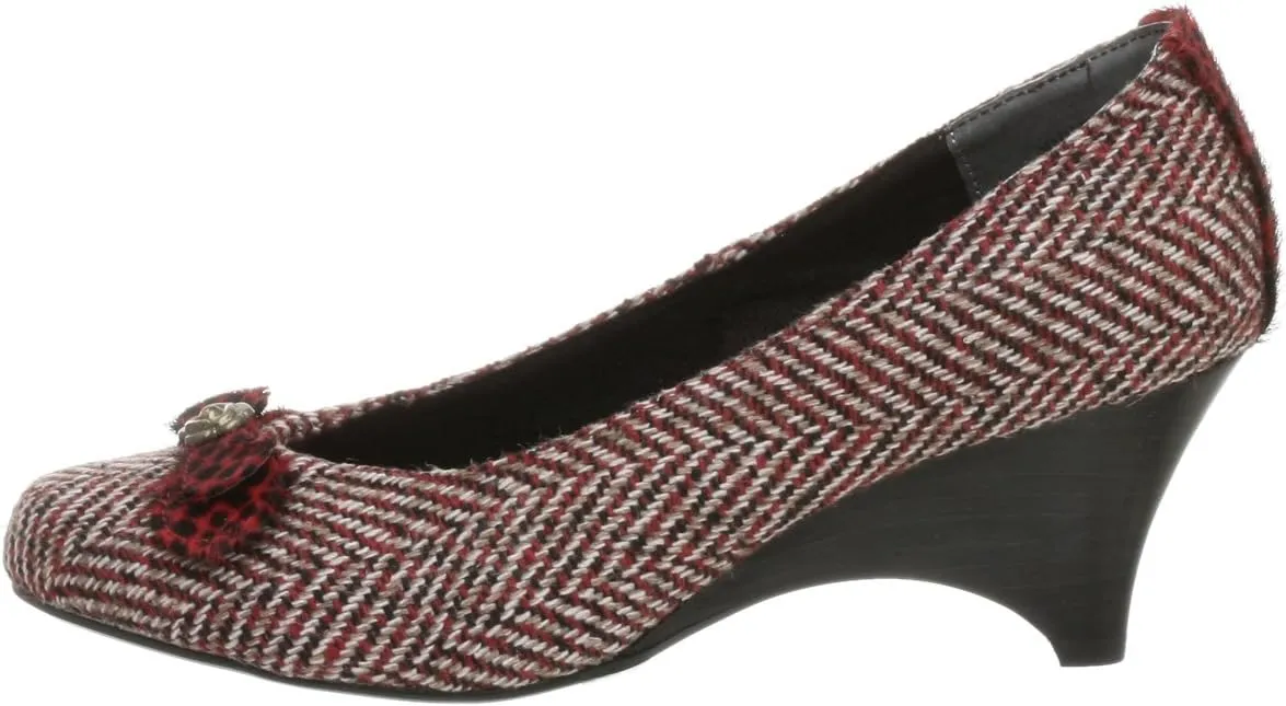 Naughty Monkey Women's Nip Tuck Wedge Pump