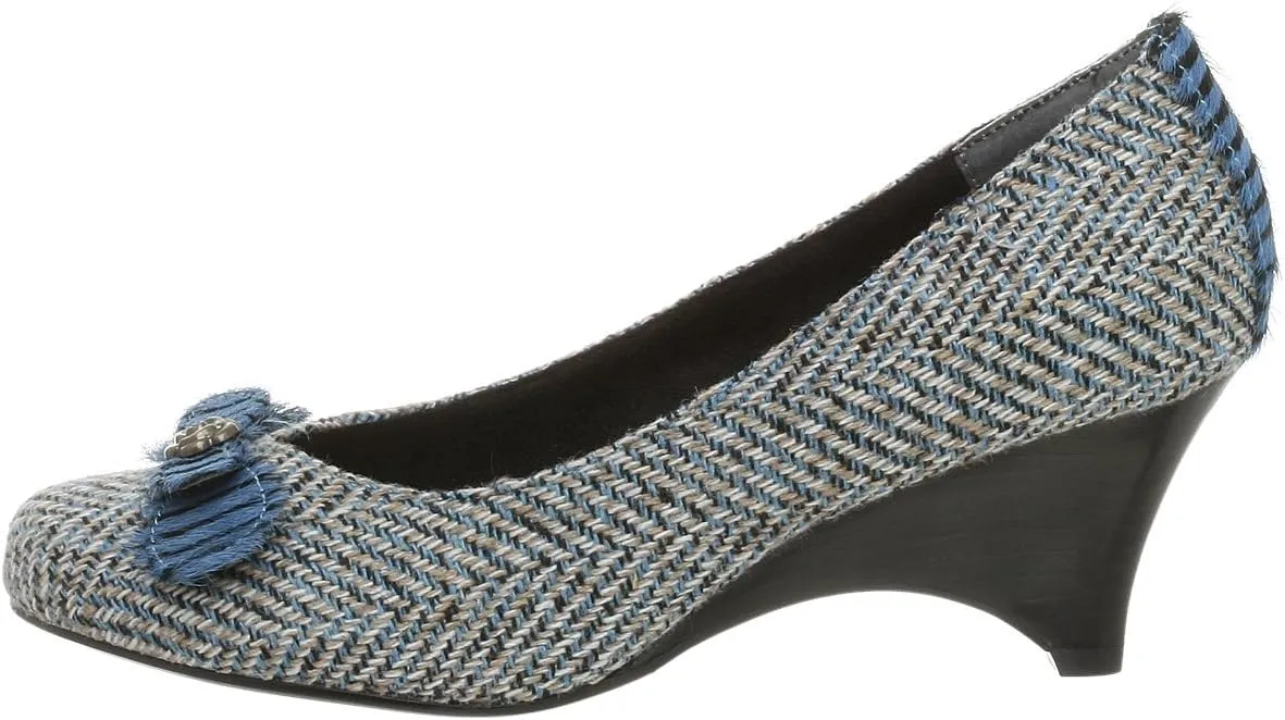 Naughty Monkey Women's Nip Tuck Wedge Pump