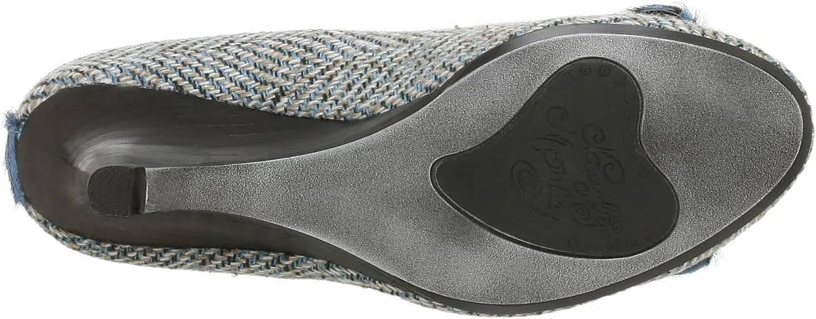 Naughty Monkey Women's Nip Tuck Wedge Pump