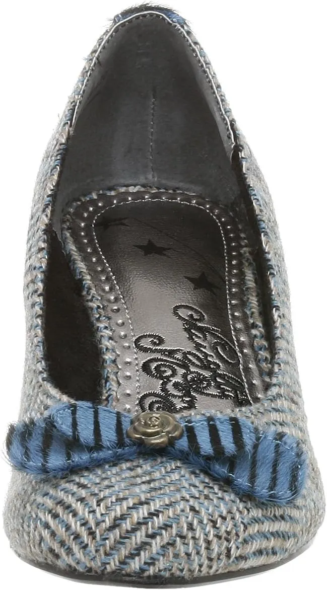 Naughty Monkey Women's Nip Tuck Wedge Pump