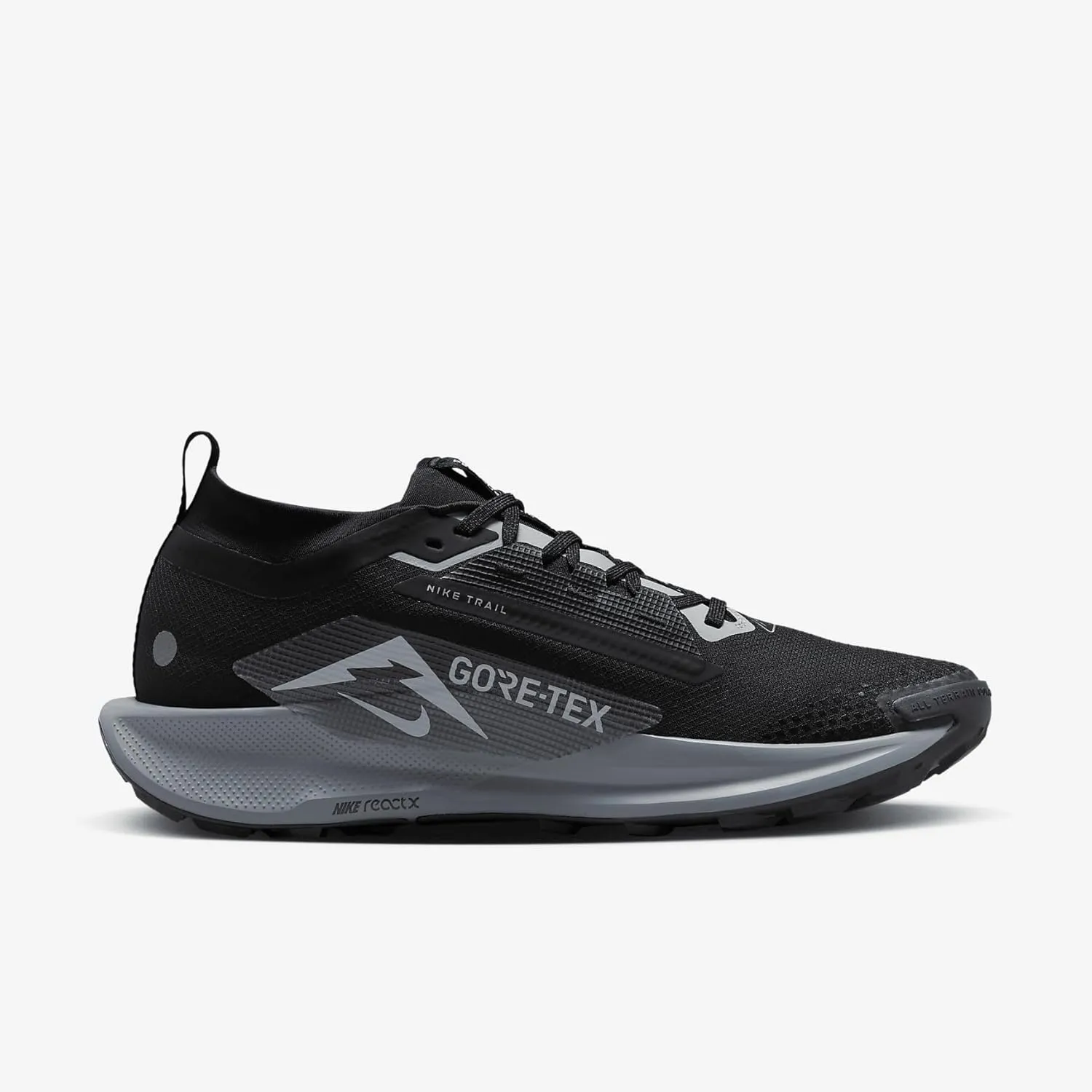 Nike Men's Pegasus Trail 5 Gore-tex Sneaker
