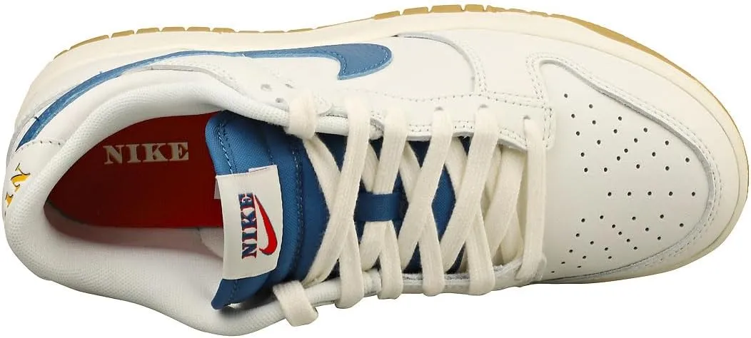 NIKE Men's Sneaker