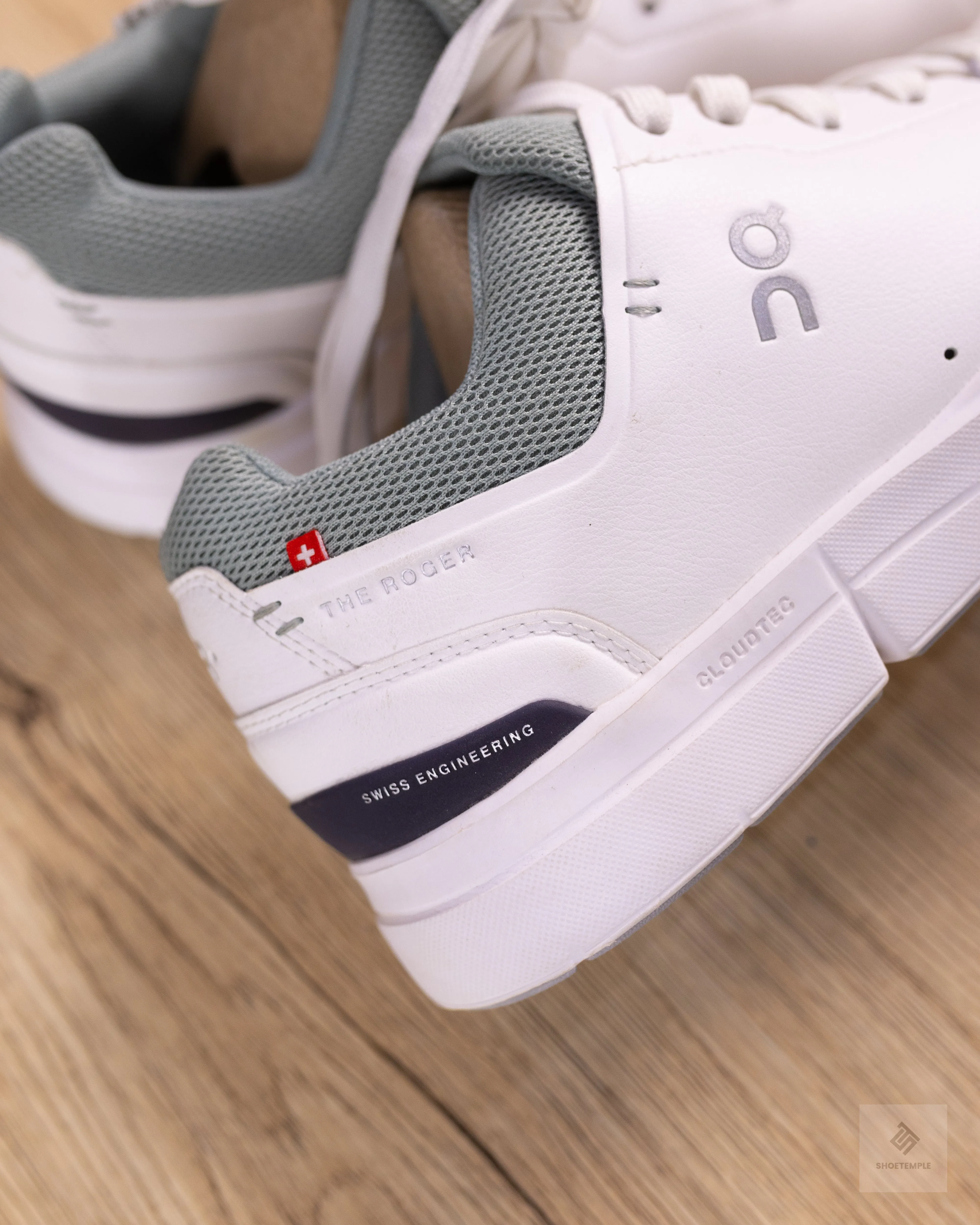 On Cloud Sneaker White