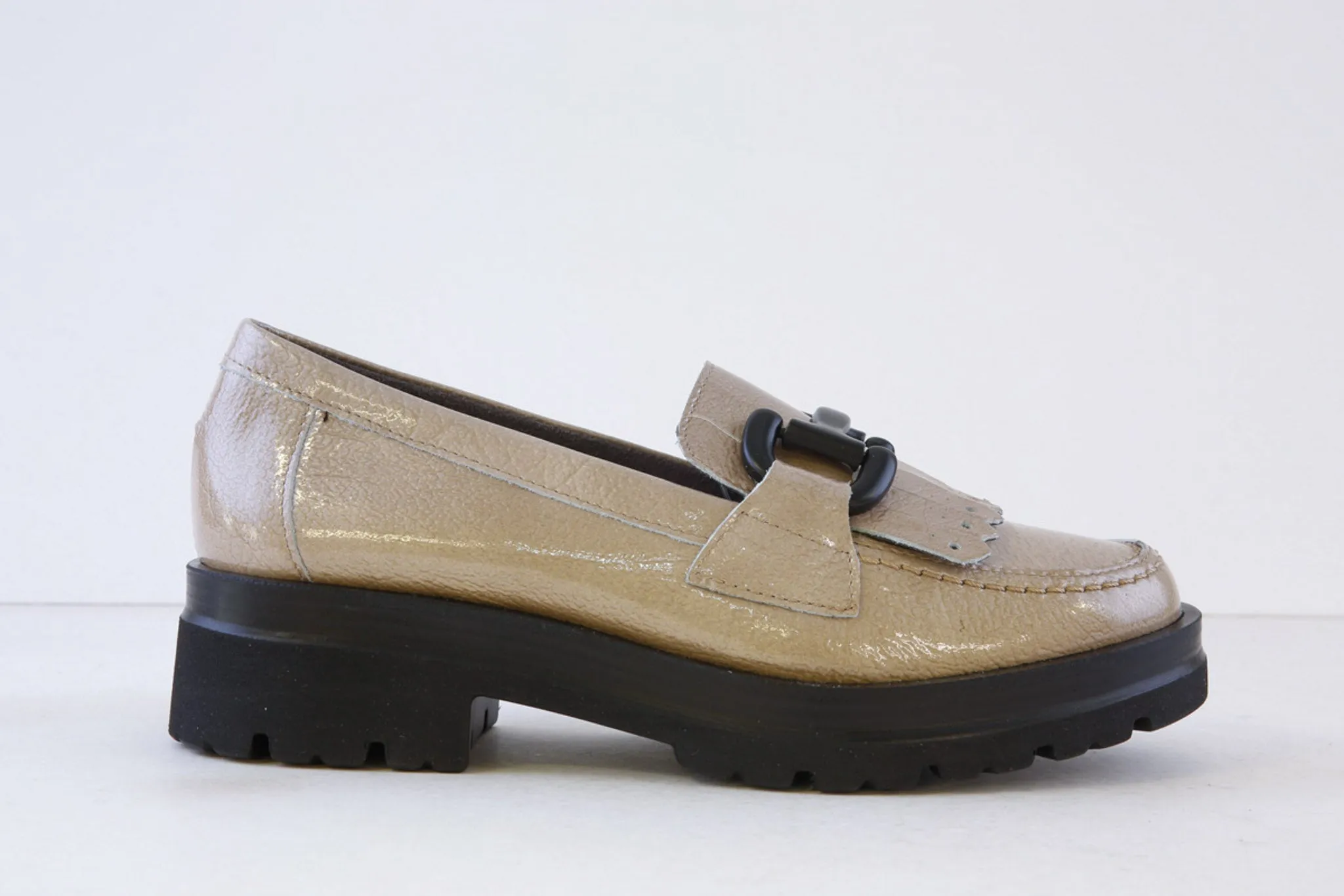 PITILLOS - 10096 SLIP-ON LOW HEEL SHOE - TAUPE PATENT