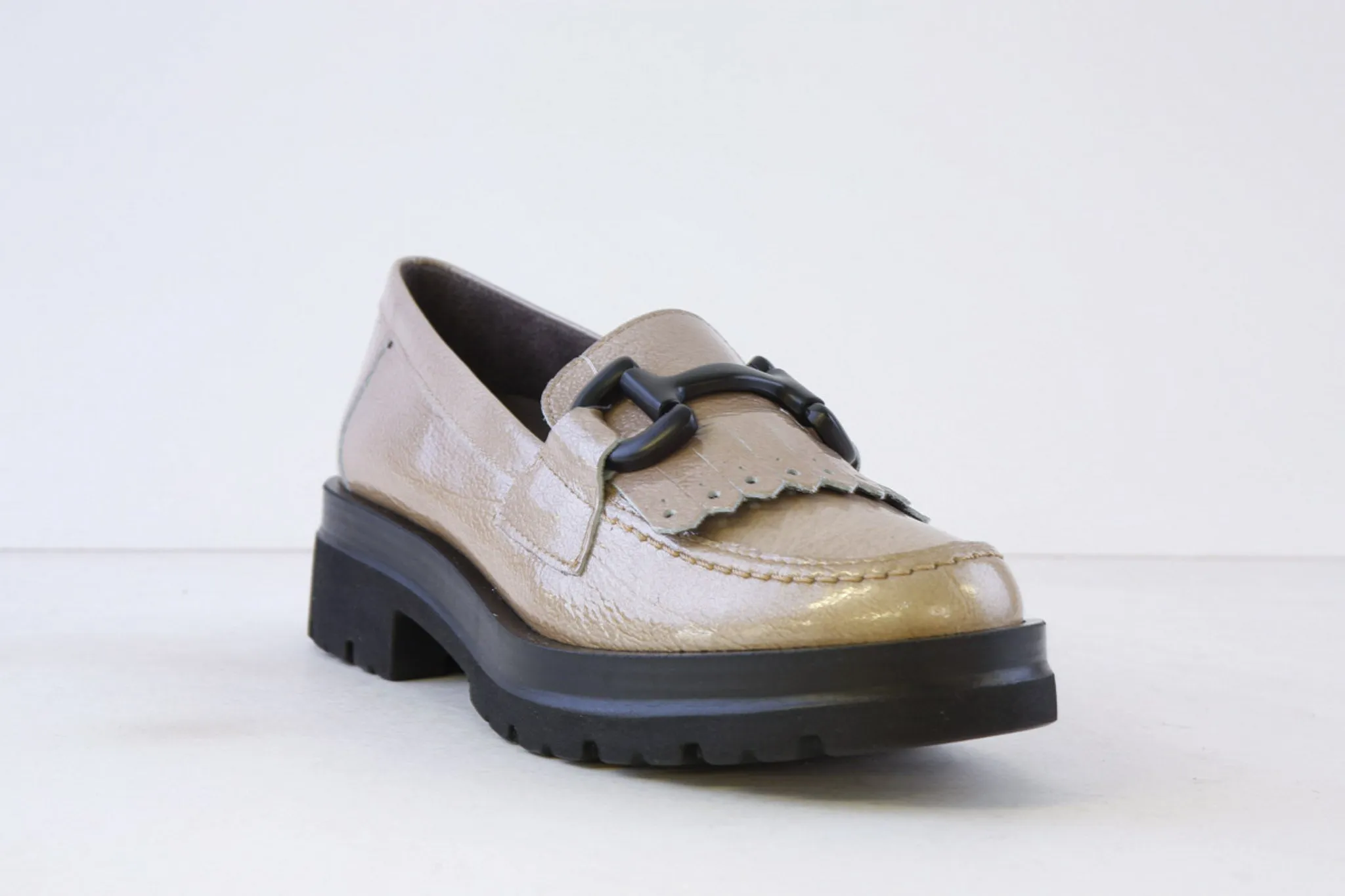 PITILLOS - 10096 SLIP-ON LOW HEEL SHOE - TAUPE PATENT
