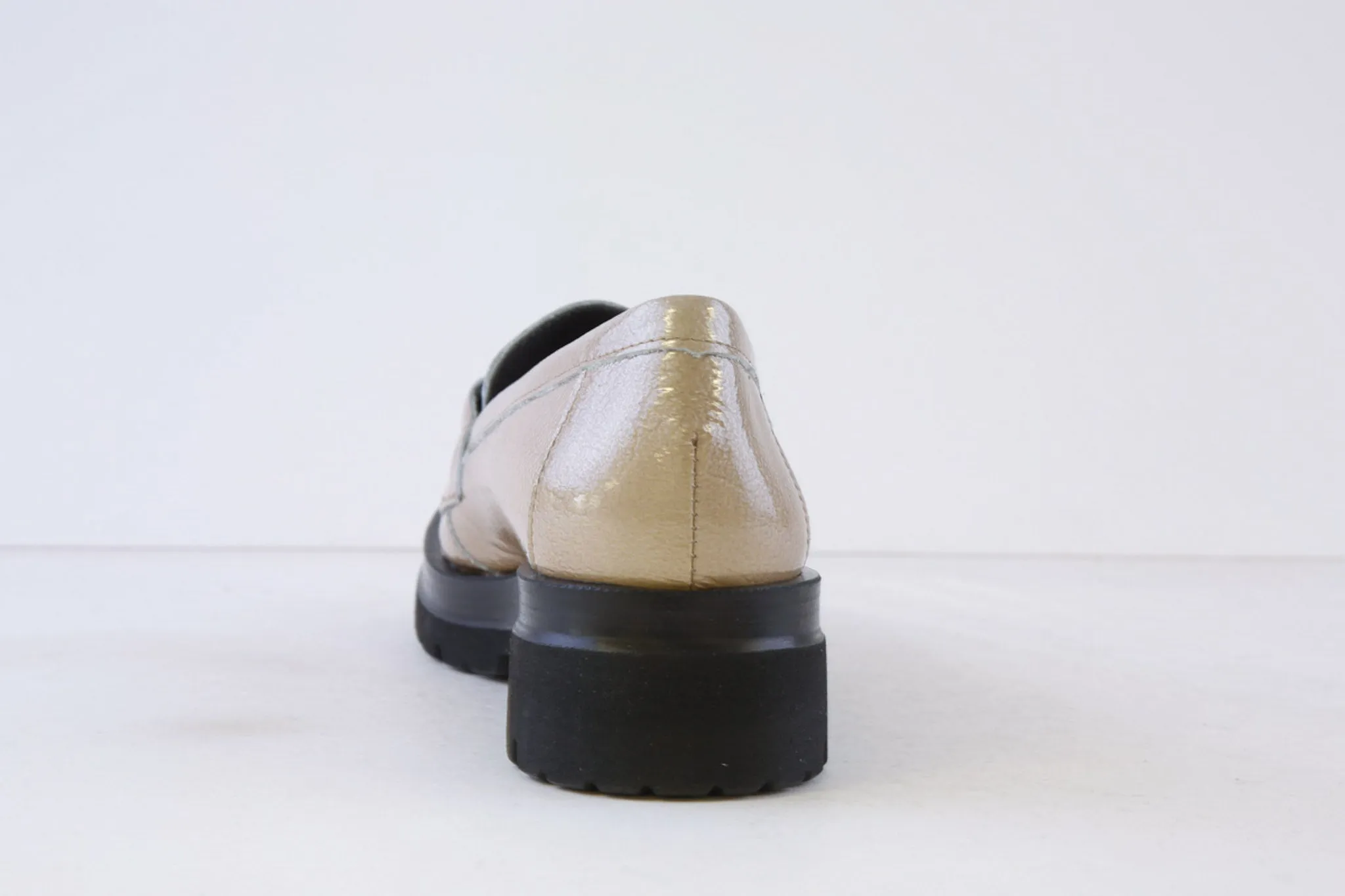 PITILLOS - 10096 SLIP-ON LOW HEEL SHOE - TAUPE PATENT