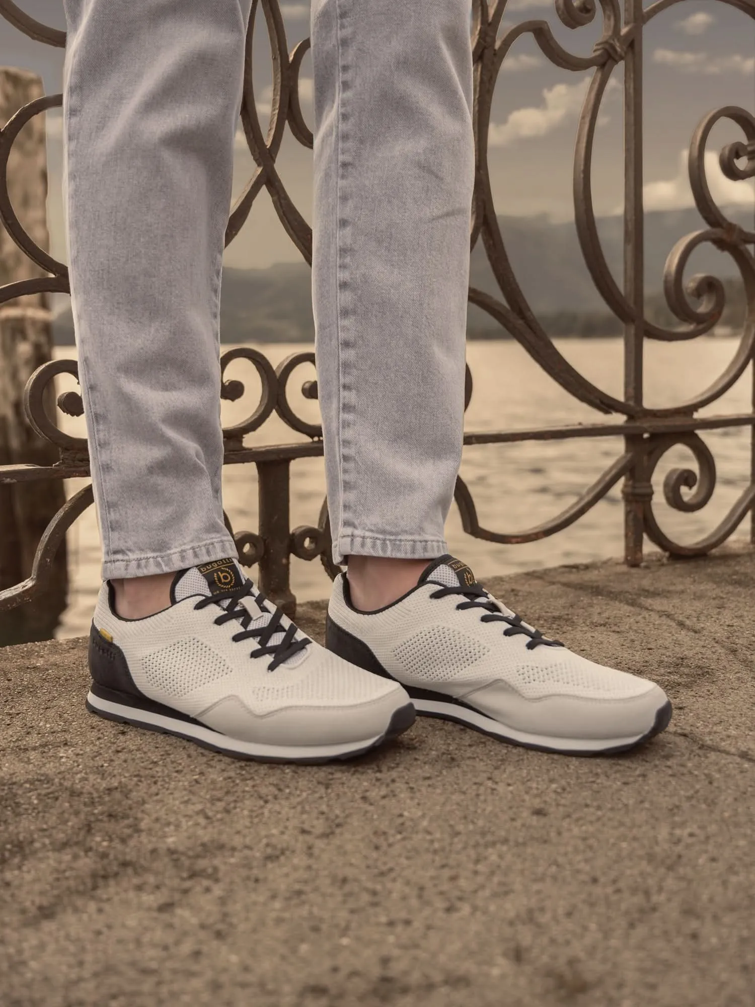 Sneaker weiß