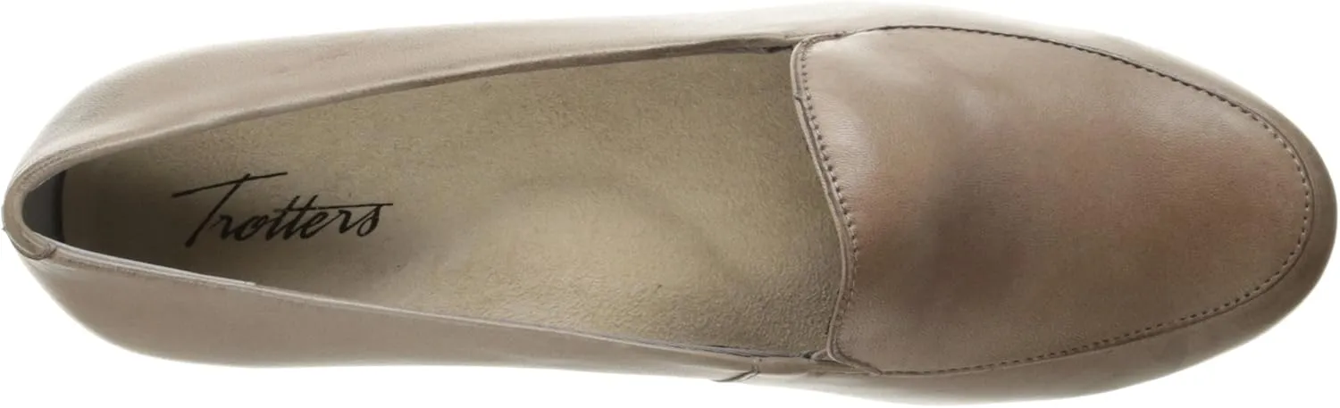 Trotters Women's Monarch Slip-On Loafer