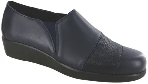 Women's Nora Slip On Loafer in Navy