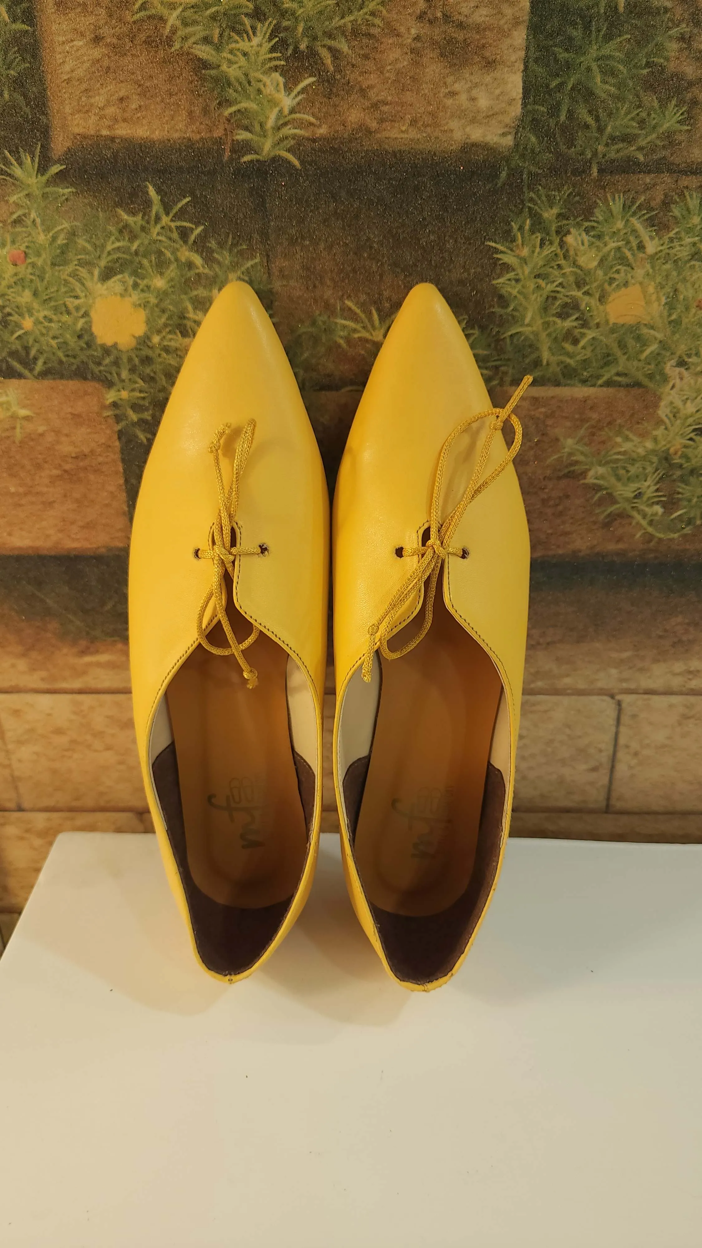 Yellow Pointed Pumps in Flat