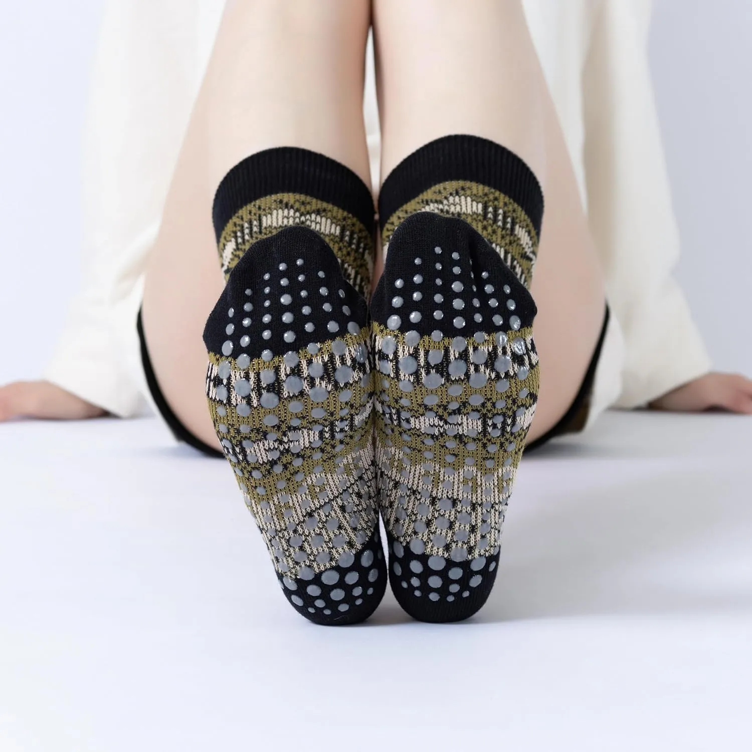 Yoga Pilates Socks with Grips for Women Knit Patterned Non Slip Cushioned Crew Socks for Barre Ballet Dance